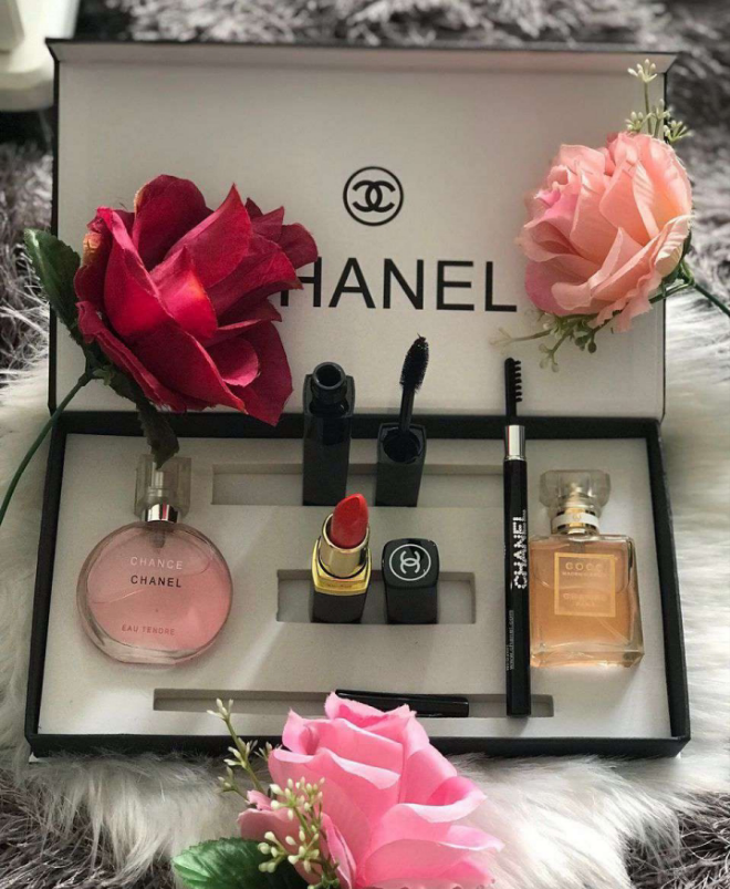 CHANEL GIFT SET +COSMETICS 30ML