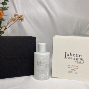Juliette Has A Gun. Juliette has a gun. 100ml, Not a perfume